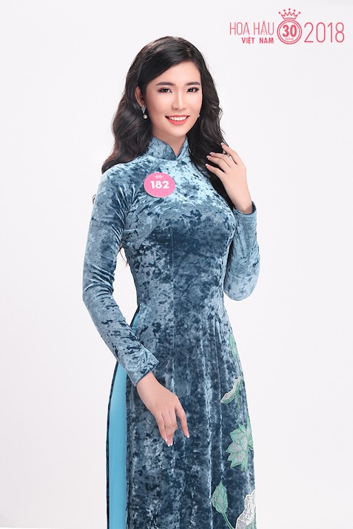 30 thí sinh Hoa hậu phía Nam khoe sắc dịu dàng với tà áo dài - ảnh 24