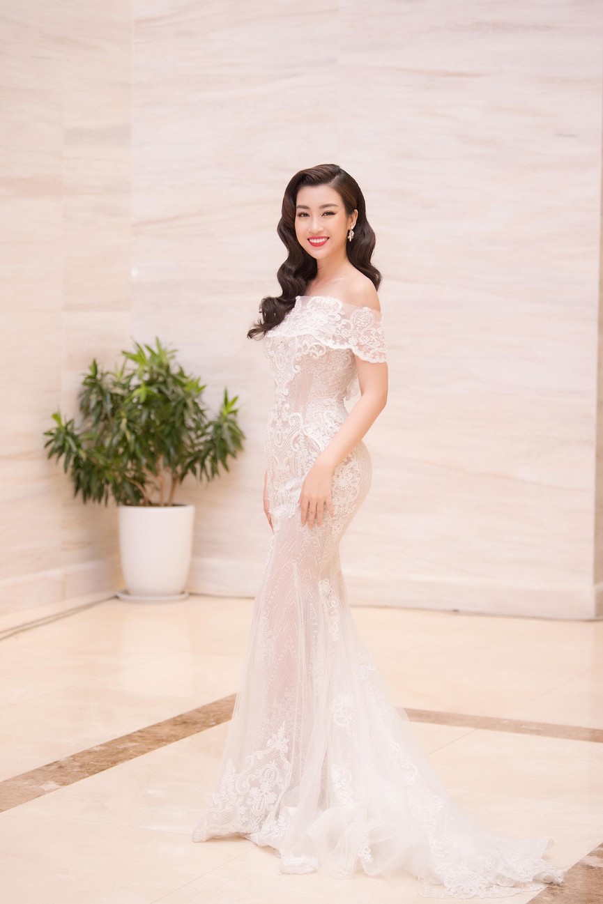 Dàn Hoa hậu, Á hậu lộng lẫy trên thảm đỏ Chung khảo HHVN phía Nam - ảnh 1