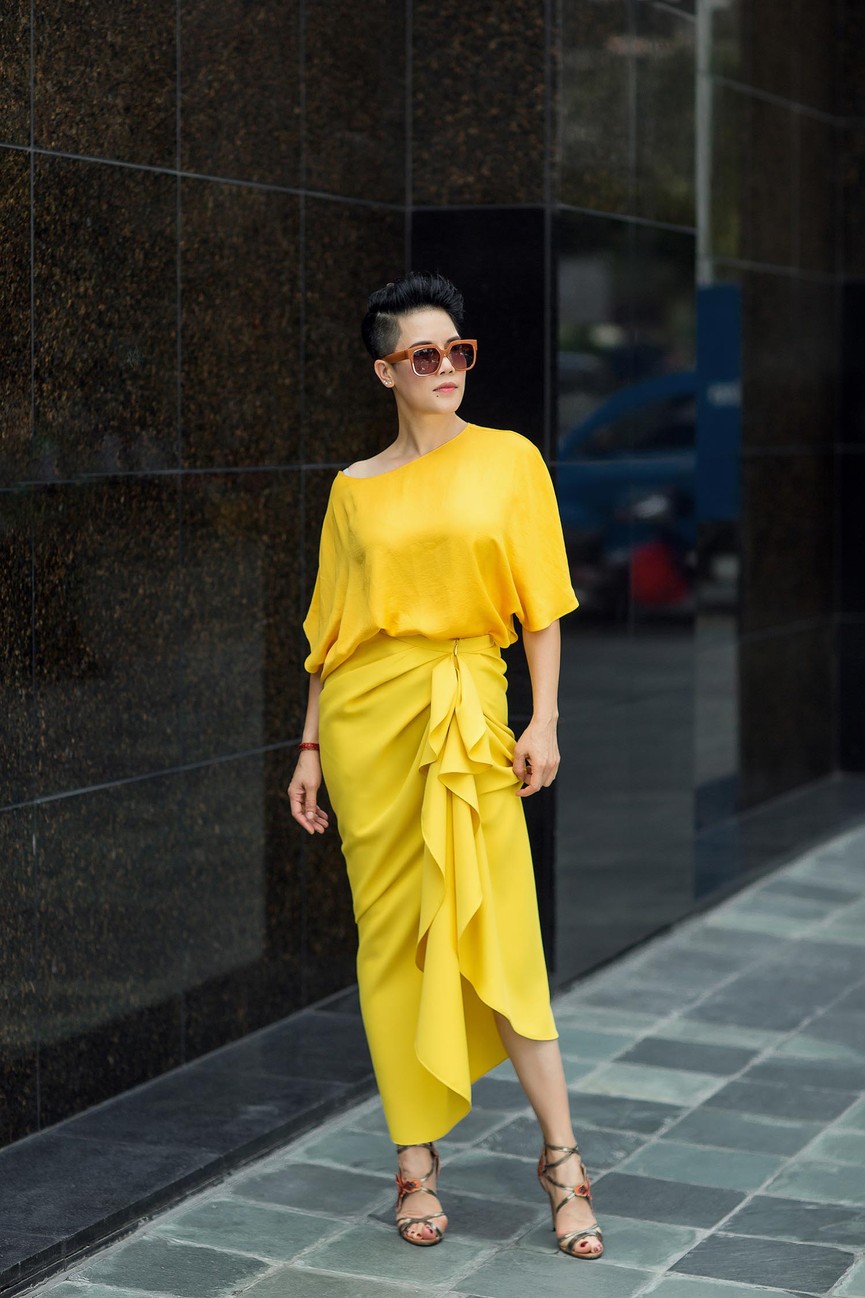 Đỗ Mỹ Linh, Hà Kiều Anh và loạt mỹ nhân chuộng chân váy bất đối xứng - ảnh 8