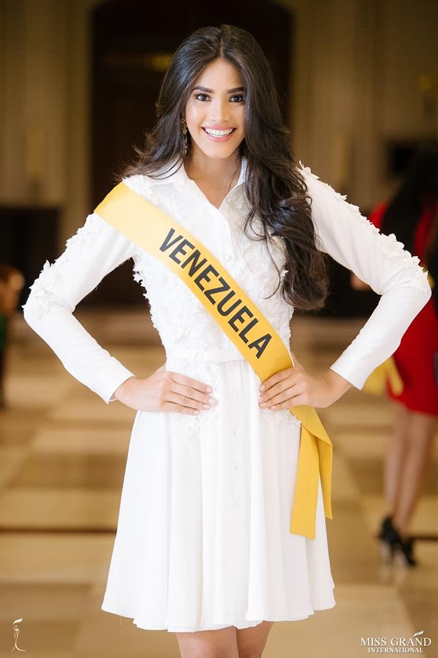 Phương Nga đầm lông vũ lộng lẫy dự phần thi phỏng vấn ở Miss Grand - ảnh 12