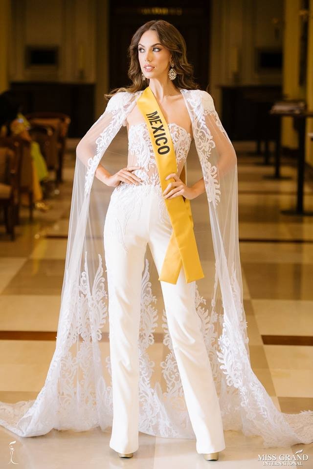 Phương Nga đầm lông vũ lộng lẫy dự phần thi phỏng vấn ở Miss Grand - ảnh 3