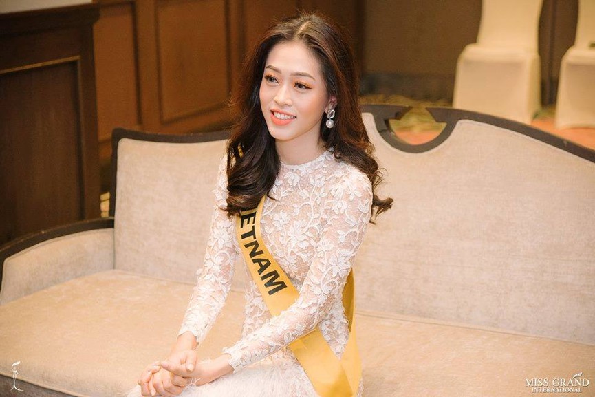 Phương Nga đầm lông vũ lộng lẫy dự phần thi phỏng vấn ở Miss Grand - ảnh 2