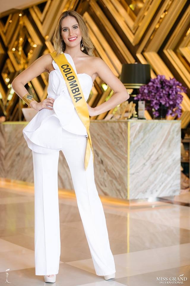 Phương Nga đầm lông vũ lộng lẫy dự phần thi phỏng vấn ở Miss Grand - ảnh 6