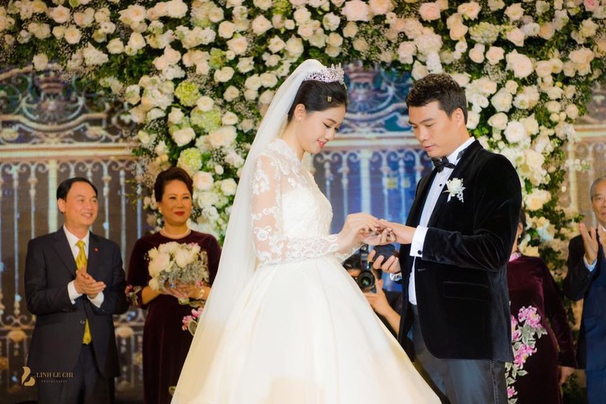 Toàn cảnh đám cưới lộng lẫy như 'cổ tích' của Á hậu Thanh Tú - ảnh 11