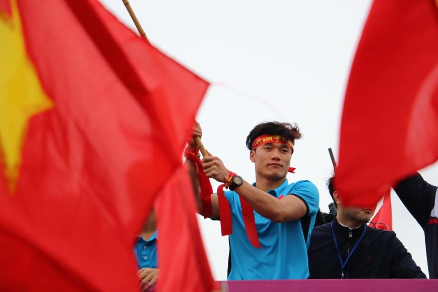 Bài dự thi: U23 Việt Nam - Rạng rỡ ngày trở về - ảnh 1