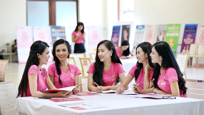 Lớp học nói trước đám đông của thí sinh Hoa hậu Việt Nam - ảnh 5