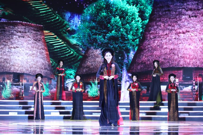 Chung kết Hoa hậu Việt Nam 2018: Ấn tượng đêm 'ánh sáng' - ảnh 4