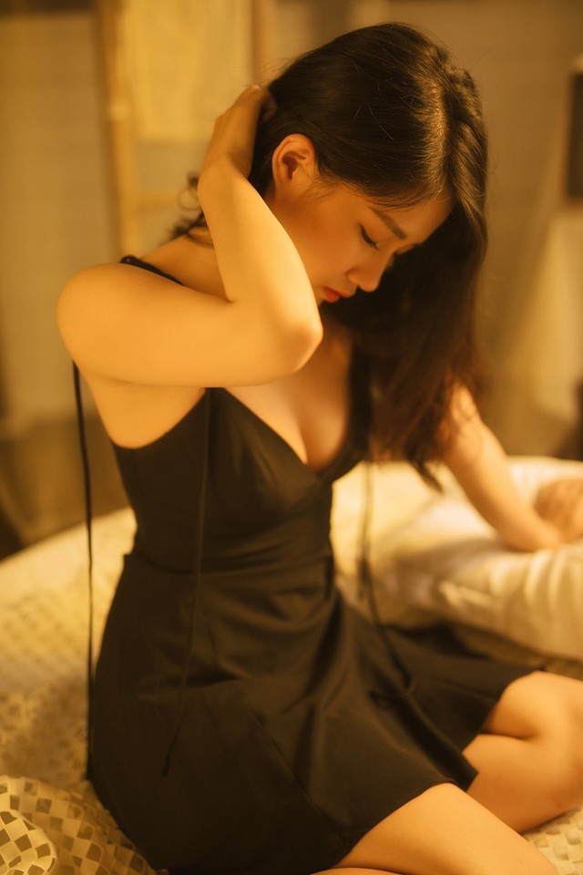 'Hot girl Reuters' Kiều Trinh thay đổi phong cách, quyến rũ hút hồn - ảnh 3