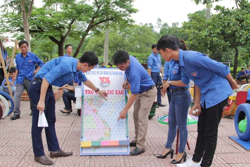 'Phù phép' phế liệu thành đồ chơi trẻ em - ảnh 5