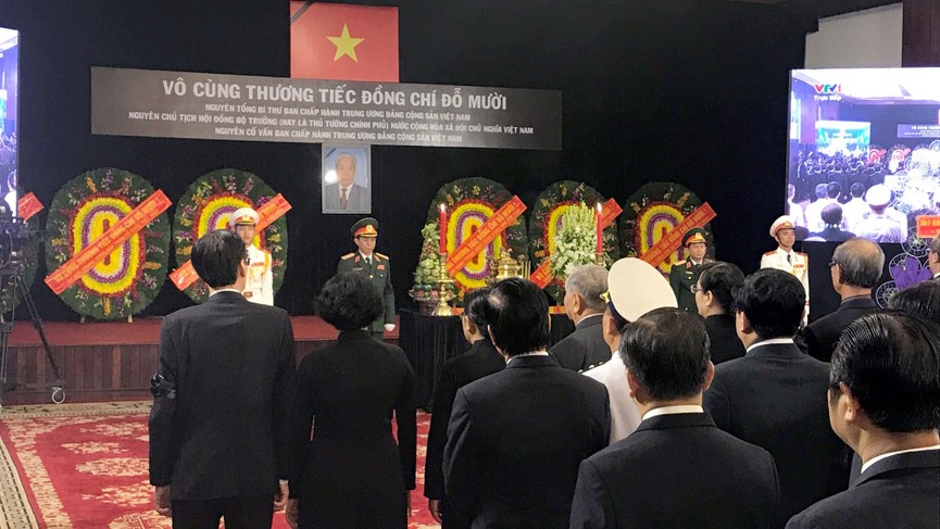 Trang nghiêm lễ viếng nguyên Tổng Bí thư Đỗ Mười tại TPHCM - ảnh 9
