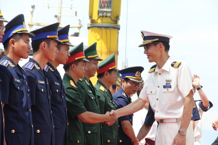 Tàu lực lượng bảo vệ bờ biển Nhật Bản thăm Đà Nẵng - ảnh 4