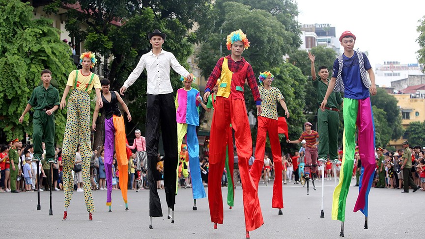 Cận cảnh lễ hội đường phố 'Tinh hoa Hà Nội - Hội tụ và Tỏa sáng' - ảnh 10