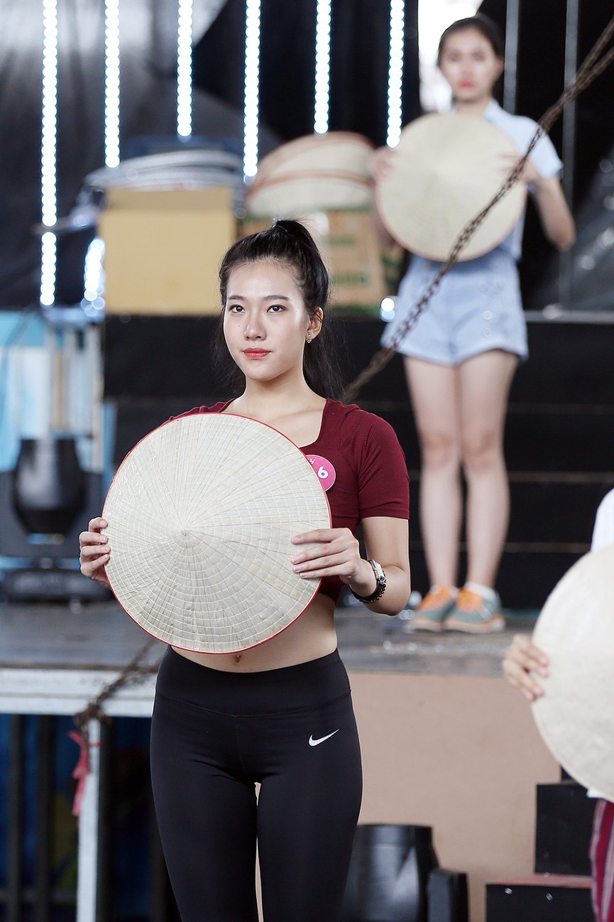 Ngập tiếng cười trong buổi tập chuẩn bị Gala 30 năm Hoa hậu Việt Nam - ảnh 10