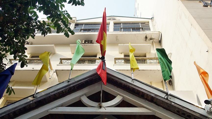 Hà Nội treo cờ rủ hai ngày Quốc tang nguyên Tổng Bí thư Đỗ Mười - ảnh 13