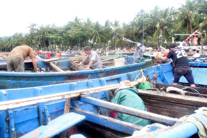 Tàu thuyền của ngư dân Vũng Tàu bị bão số 9 quật tan tành - ảnh 8