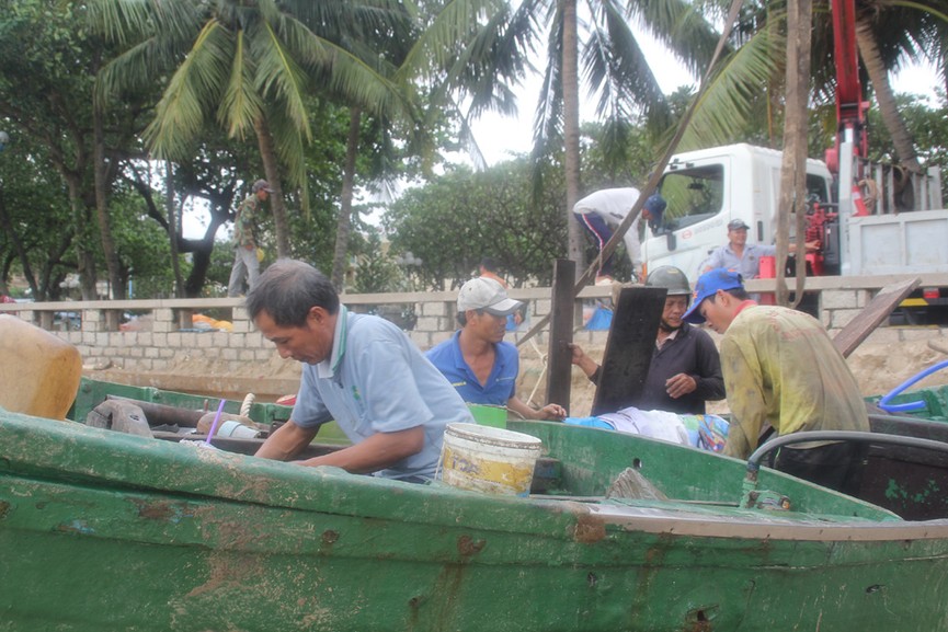 Tàu thuyền của ngư dân Vũng Tàu bị bão số 9 quật tan tành - ảnh 12