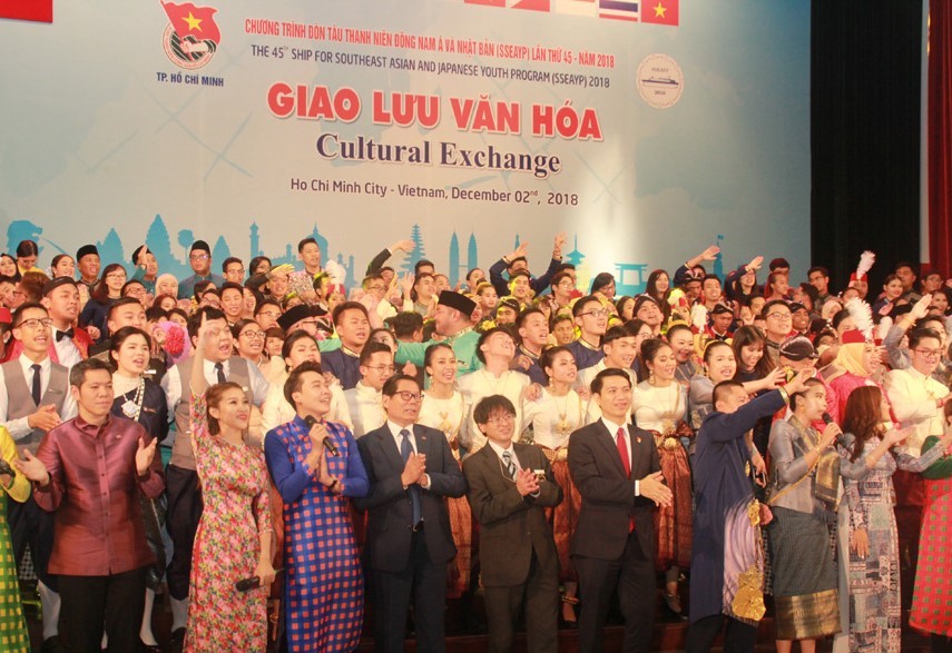 Đặc sắc đêm hội văn hóa của thanh niên Tàu Thanh niên SSEAYP - ảnh 11