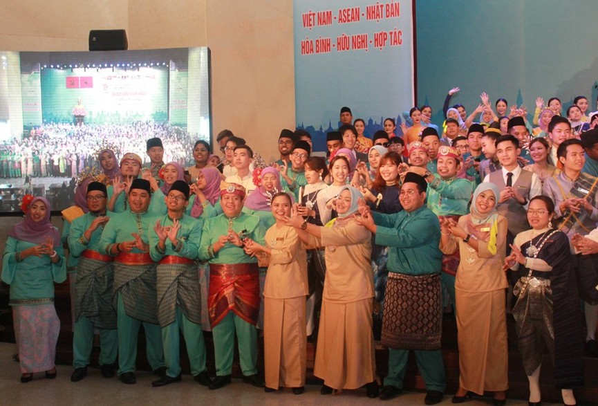 Đặc sắc đêm hội văn hóa của thanh niên Tàu Thanh niên SSEAYP - ảnh 14