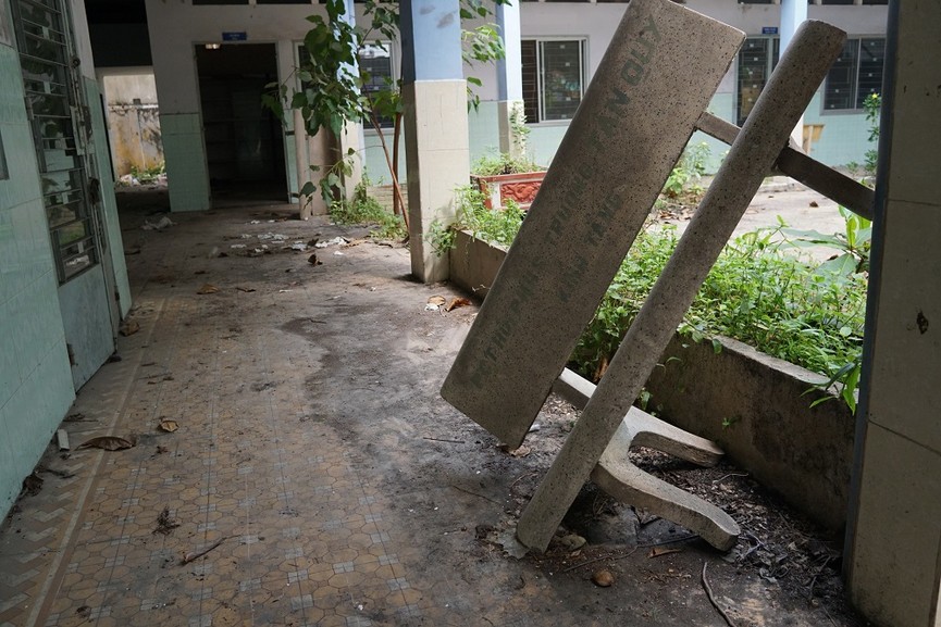 trường học bị hỏ hoang giữa sài gòn, học sinh thiếu chỗ học trường học bỏ hoang - ảnh 2