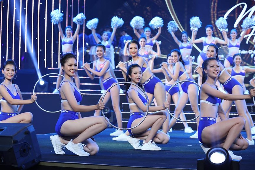 Thí sinh HHVN khoe body nóng bỏng trong Gala 30 năm tại Tuần Châu - ảnh 7