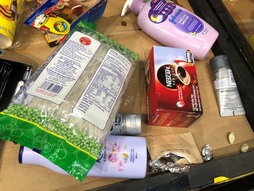 Siêu thị Auchan 'tan hoang' sau thông tin xả hàng rút khỏi Việt Nam - ảnh 7