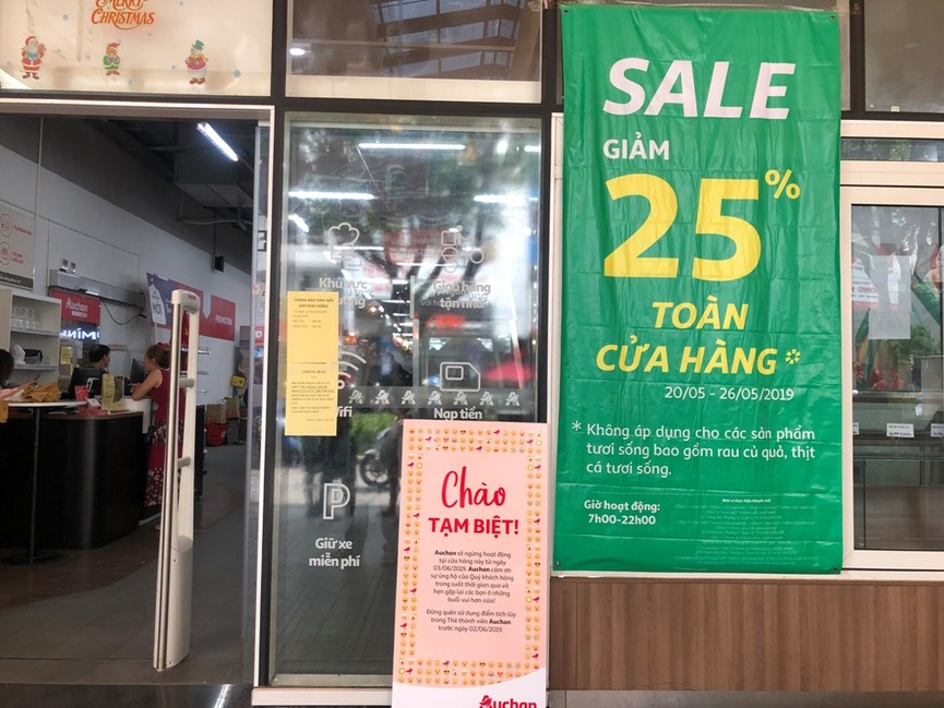 Siêu thị Auchan 'tan hoang' sau thông tin xả hàng rút khỏi Việt Nam - ảnh 17