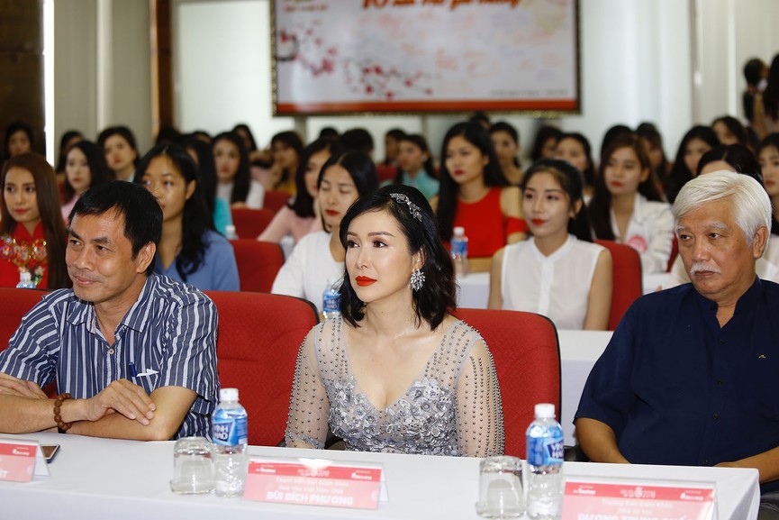 Thí sinh rạng rỡ dự khai mạc Sơ khảo phía Bắc Hoa hậu Việt Nam 2018 - ảnh 7