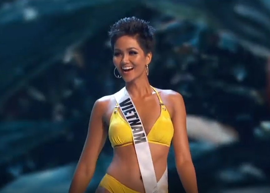 H'Hen Niê 'náo loạn' bán kết Miss Universe với màn catwalk điêu luyện - ảnh 2