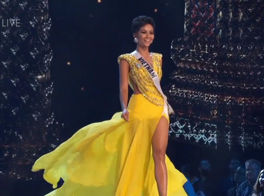 H'Hen Niê 'náo loạn' bán kết Miss Universe với màn catwalk điêu luyện - ảnh 4