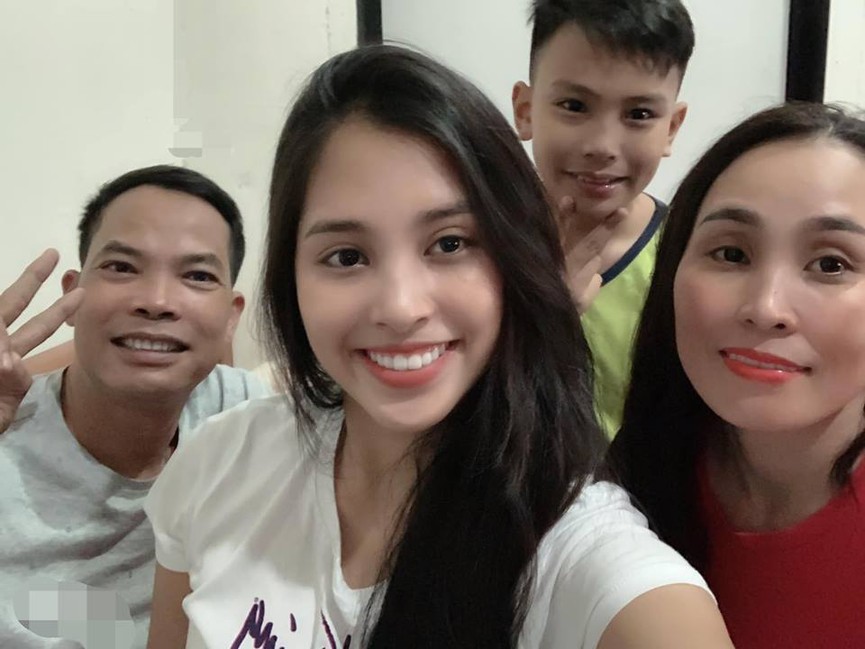 Dàn Hoa hậu, Á hậu náo nức chào đón năm mới 2019 - ảnh 6