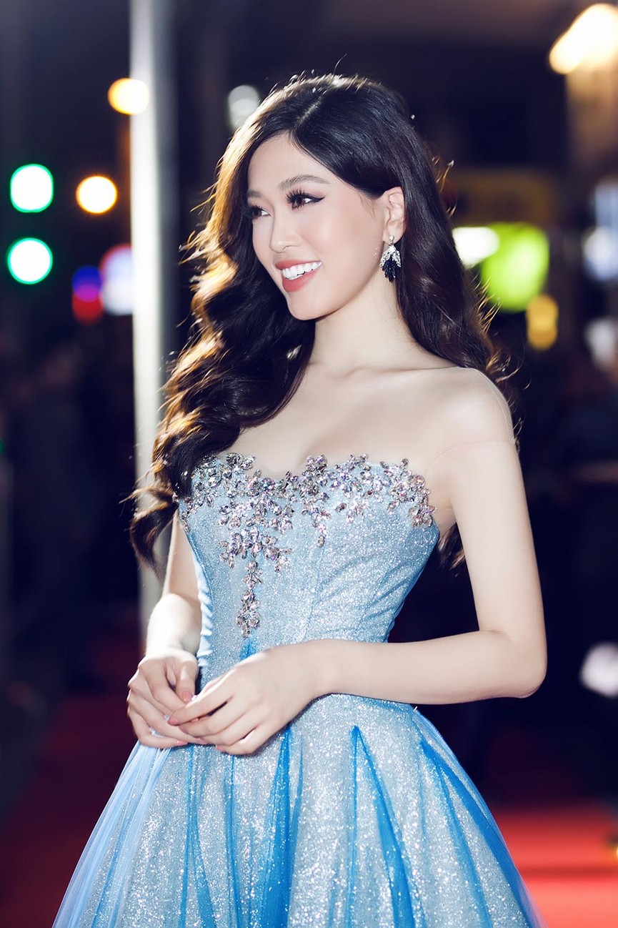 Á hậu Phương Nga, Thuý An đẹp 'mười phân vẹn mười' trên thảm đỏ - ảnh 4