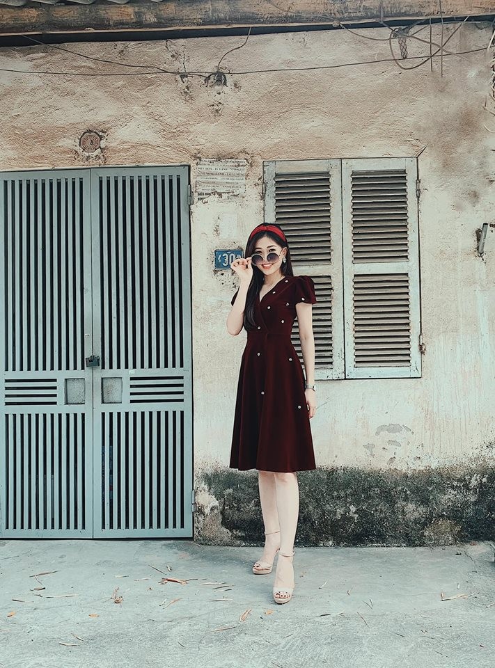 Á hậu Huyền My cùng em trai mặc đồ đôi xuất ngoại đầu năm - ảnh 8