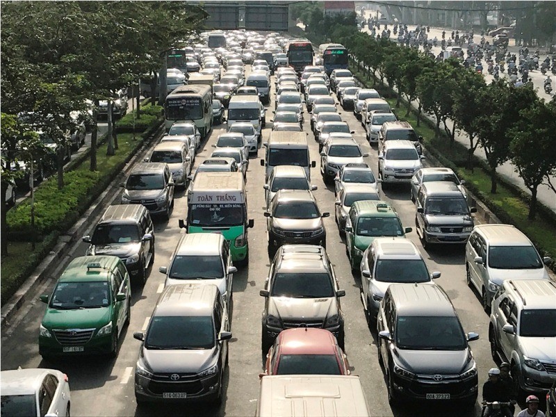 Cửa ngõ Sài Gòn kẹt xe kinh hoàng nhiều giờ - ảnh 1
