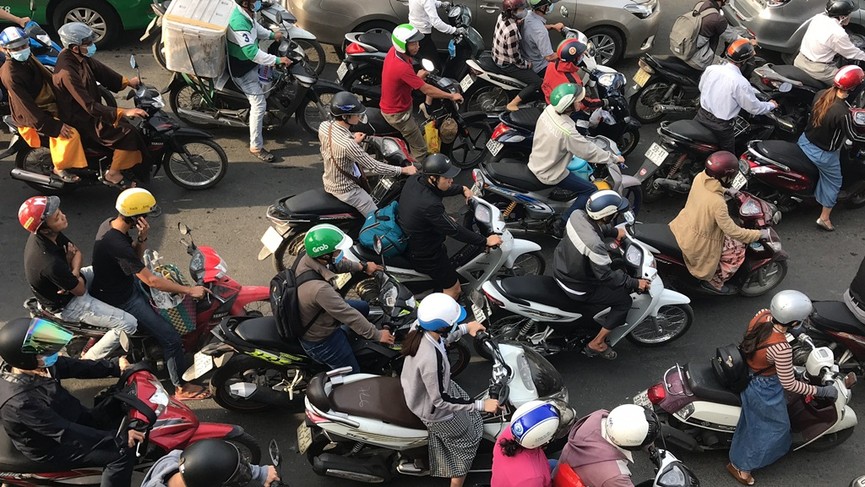Cửa ngõ Sài Gòn kẹt xe kinh hoàng nhiều giờ - ảnh 5