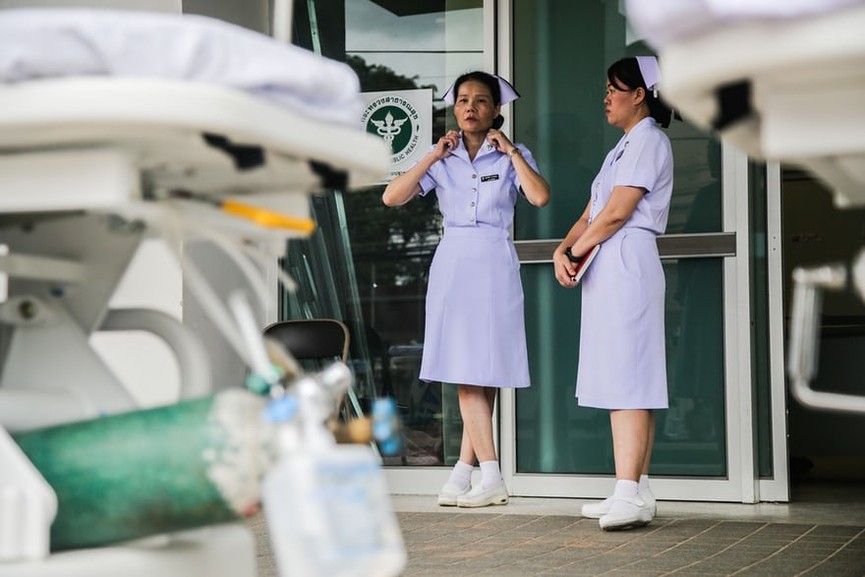 Rời hang Tham Luang, đội bóng nhí được chăm sóc ra sao? - ảnh 11