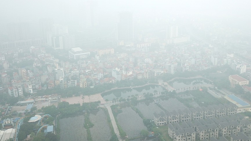 Hà Nội mịt mù trong sương sớm - ảnh 6