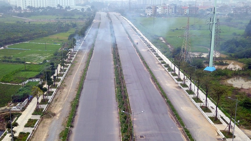 Toàn cảnh con đường 1.500 tỉ dang dở, dân muốn đi qua phải xin phép - ảnh 6