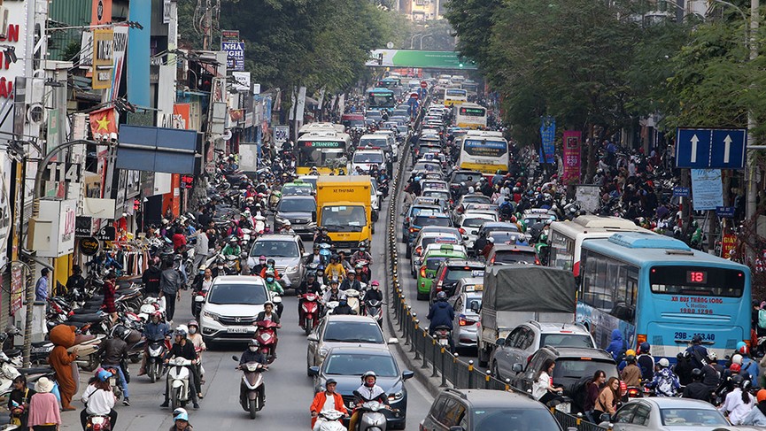 Chôn chân hàng giờ vì ùn tắc kinh hoàng trong ngày 27 Tết - ảnh 6