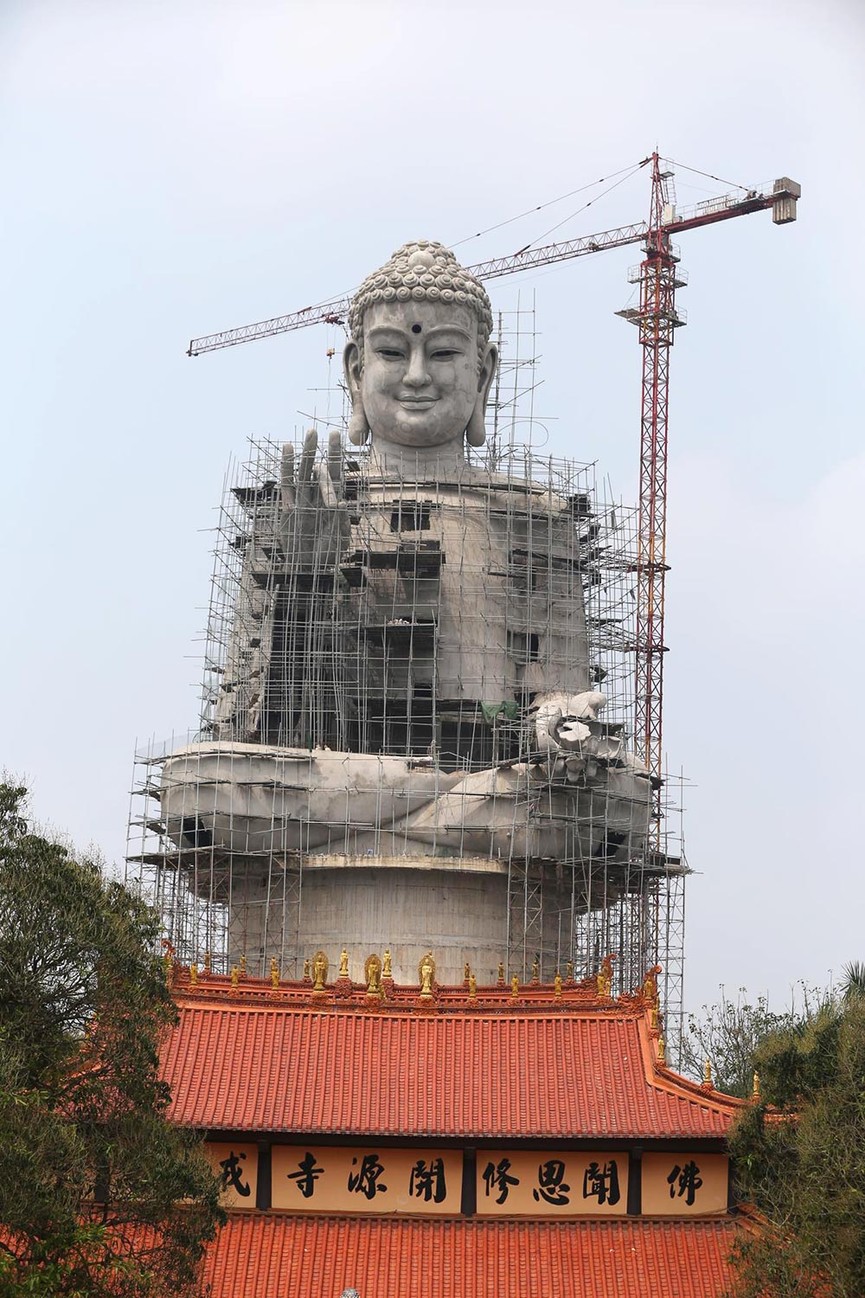 Chiêm ngưỡng bức tượng phật vì hòa bình khổng lồ ở Hà Nội - ảnh 7