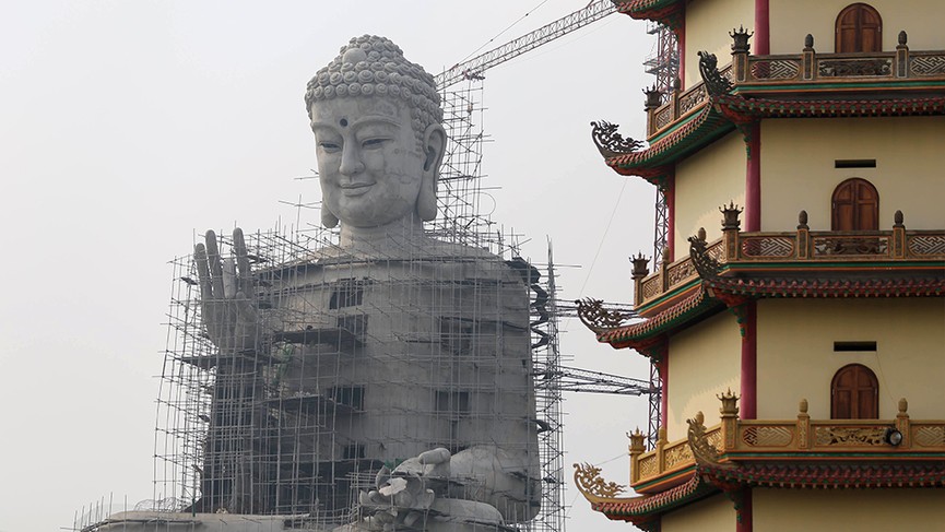 Chiêm ngưỡng bức tượng phật vì hòa bình khổng lồ ở Hà Nội - ảnh 14