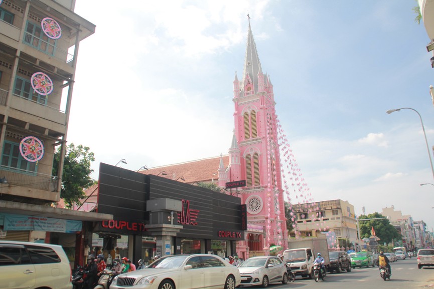 Phố Sài Gòn lung linh đón Giáng sinh - ảnh 7