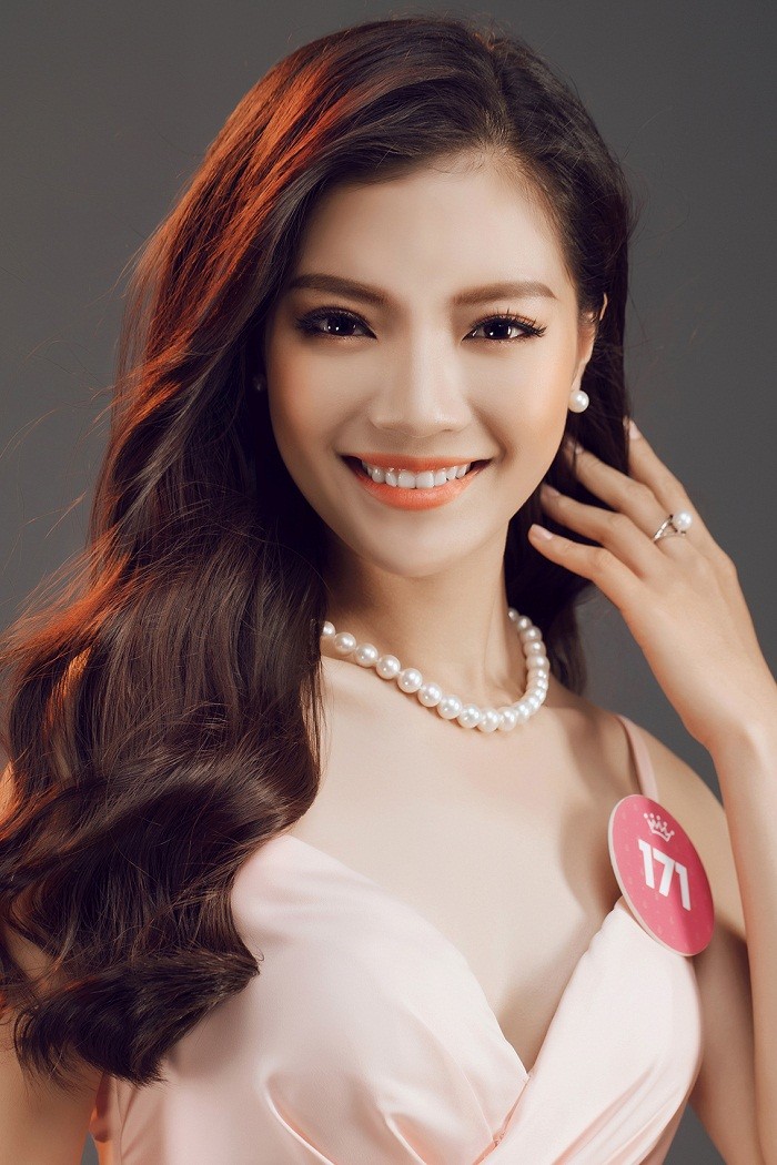 Thí sinh HHVN 2018 diện đầm dạ hội, đeo trang sức ngọc trai đẳng cấp - ảnh 13