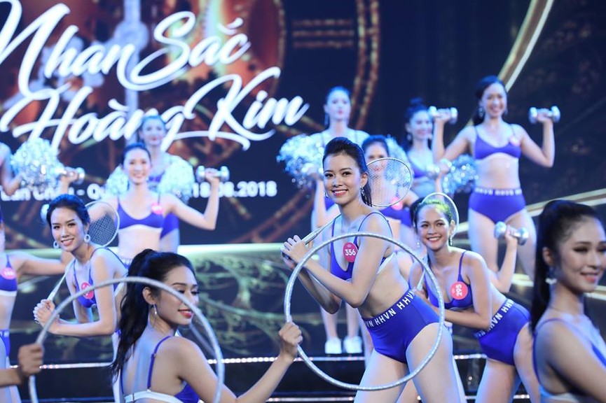 Thí sinh HHVN khoe body nóng bỏng trong Gala 30 năm tại Tuần Châu - ảnh 8
