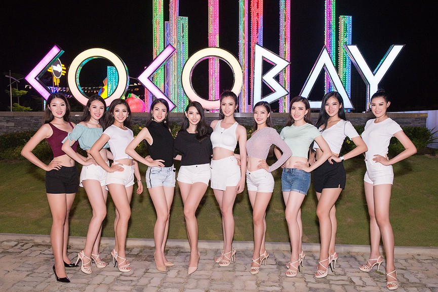 Thí sinh Hoa hậu Việt Nam 'quẩy' tưng bừng tại biển đêm Đà Nẵng - ảnh 9