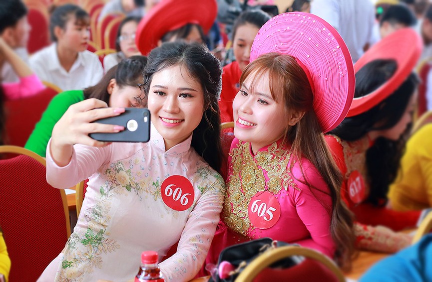 Nữ sinh đại ngàn Tây Nguyên và thành phố biển Nha Trang khoe sắc - ảnh 5