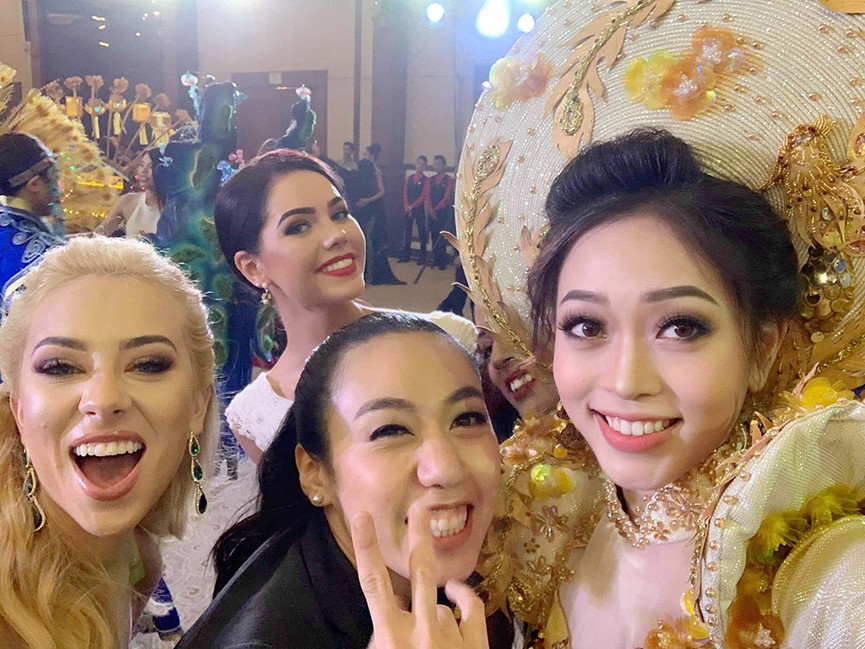 Phương Nga lộng lẫy trong hậu trường phần thi trang phục dân tộc - ảnh 4