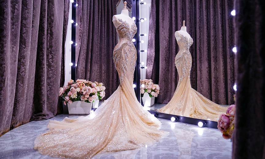 Hé lộ váy dạ hội dát vàng Phương Nga sẽ mặc trong chung kết Miss Grand - ảnh 1