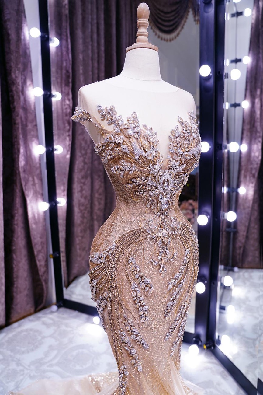 Hé lộ váy dạ hội dát vàng Phương Nga sẽ mặc trong chung kết Miss Grand - ảnh 3