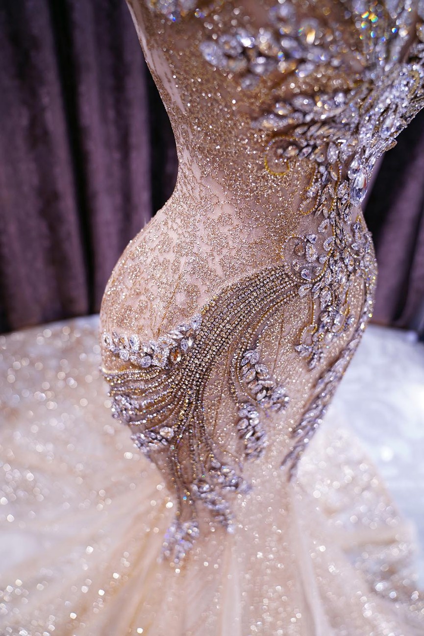 Hé lộ váy dạ hội dát vàng Phương Nga sẽ mặc trong chung kết Miss Grand - ảnh 6