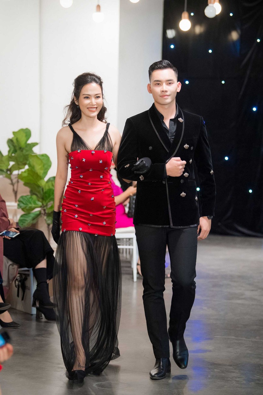 Bà xã Tuấn Hưng đọ vẻ nóng bỏng với Maya và dàn sao ở sự kiện - ảnh 12
